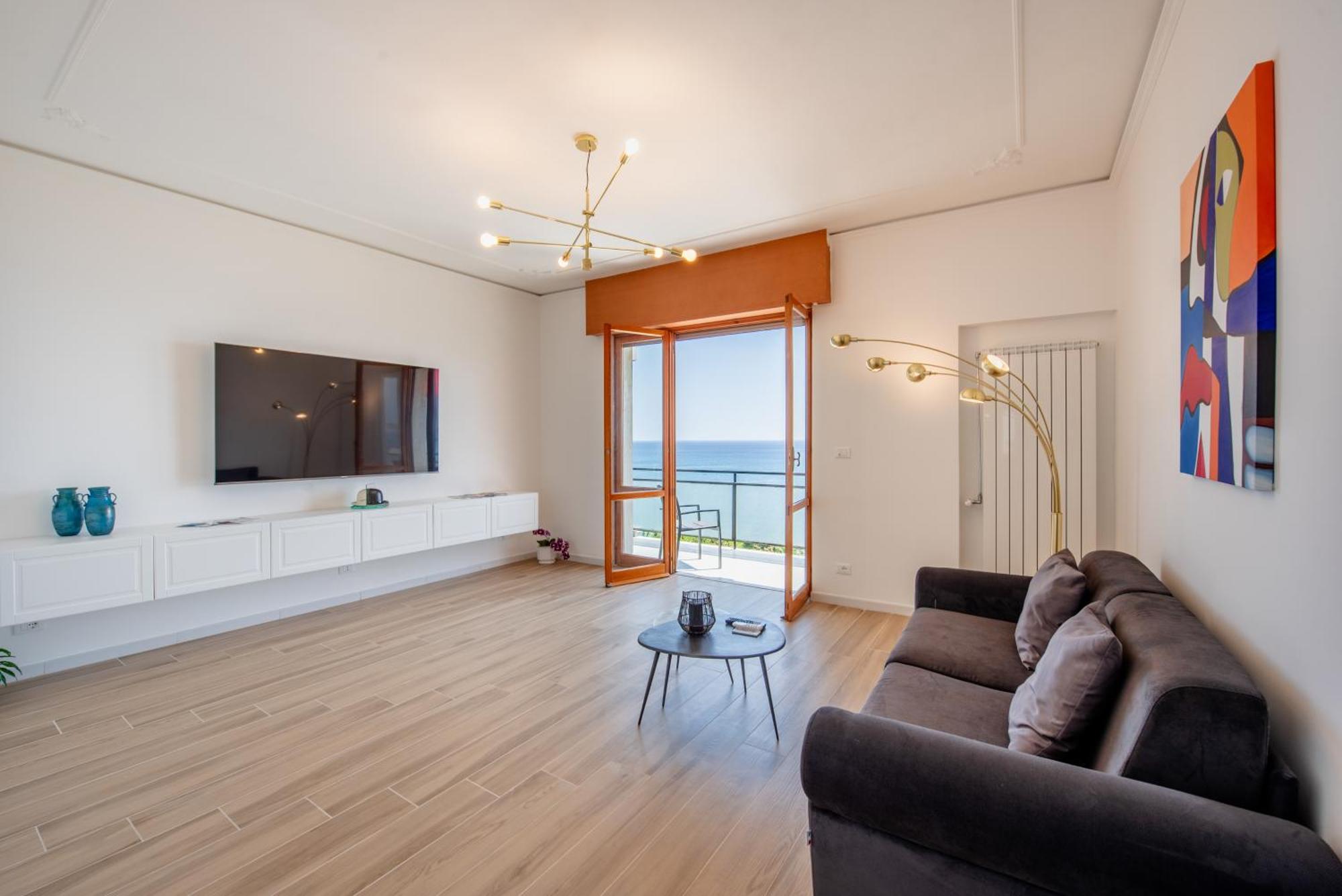 You And The Sea Savona Exterior foto