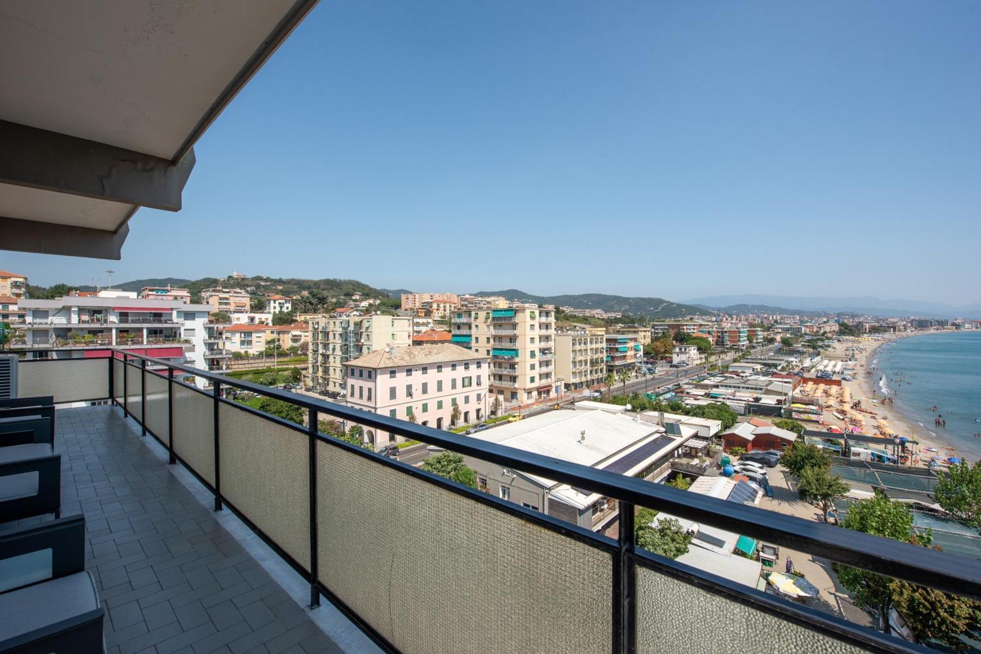 You And The Sea Savona Exterior foto